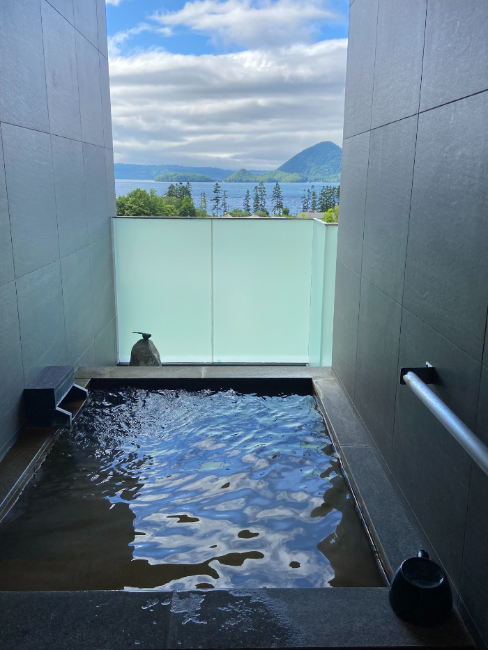 洞爺湖が見える温泉露天風呂