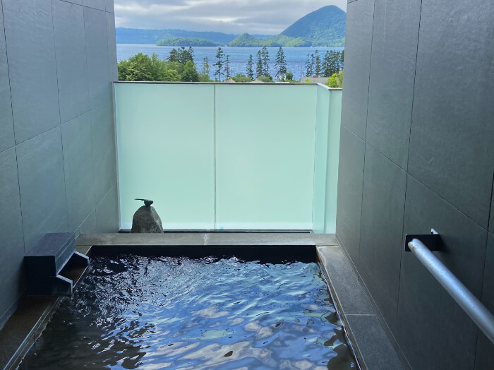 客室の温泉露天風呂