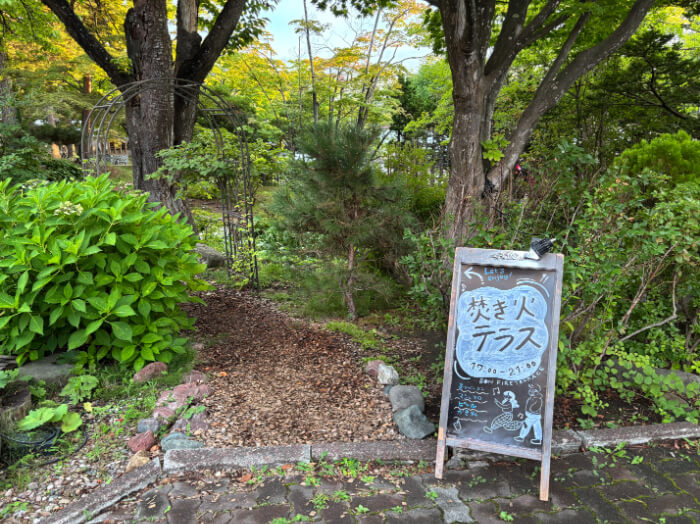 焚き火テラス屋外入口