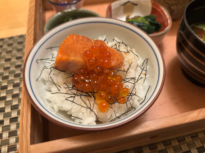 鮭いくらご飯。