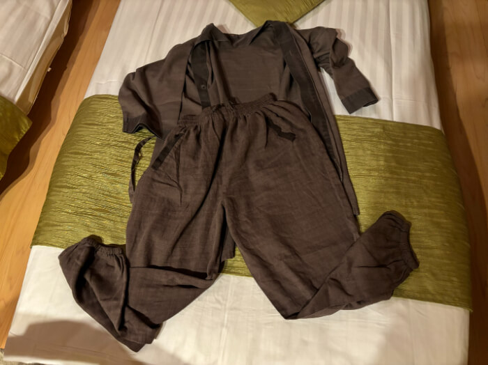 作務衣タイプの館内着。