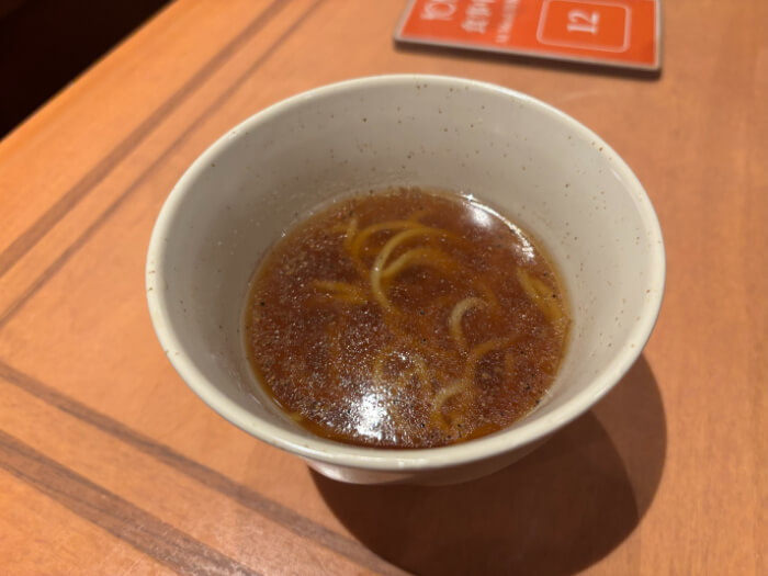 少量サイズの醤油ラーメン。