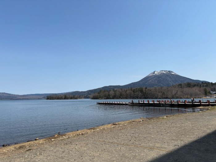 阿寒湖と雄阿寒岳